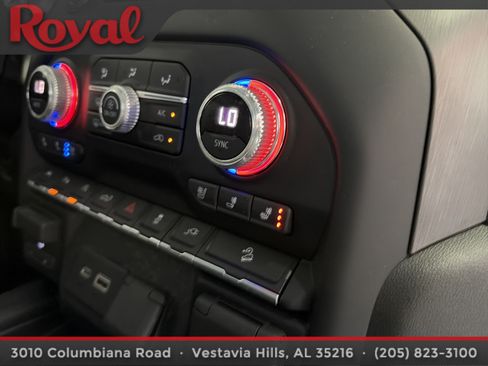 Used 2021 GMC Sierra 1500 AT4 w/ AT4 Premium Package AWD/4WD image 17