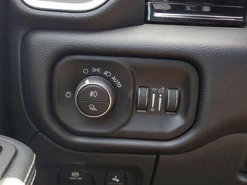 New 2026 RAM 1500 Laramie AWD/4WD image 37