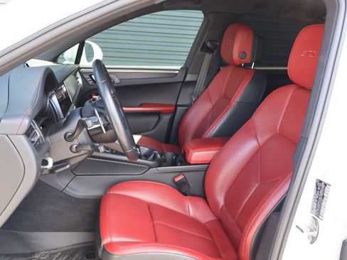 Certified 2022 Porsche Macan GTS AWD/4WD image 5