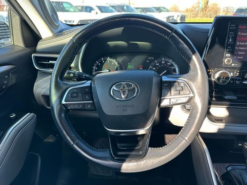 Used 2021 Toyota Highlander Limited image 23