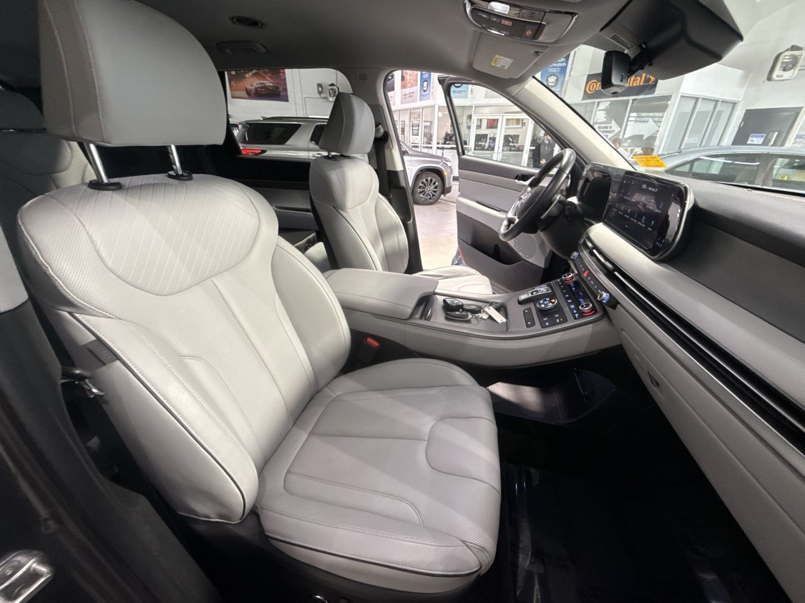 Used 2023 Hyundai Palisade SEL AWD/4WD image 28