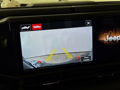 New 2025 Jeep Gladiator Mojave image 36