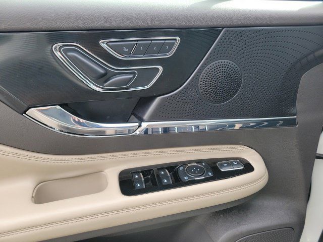 Certified 2024 Lincoln Corsair FWD image 41