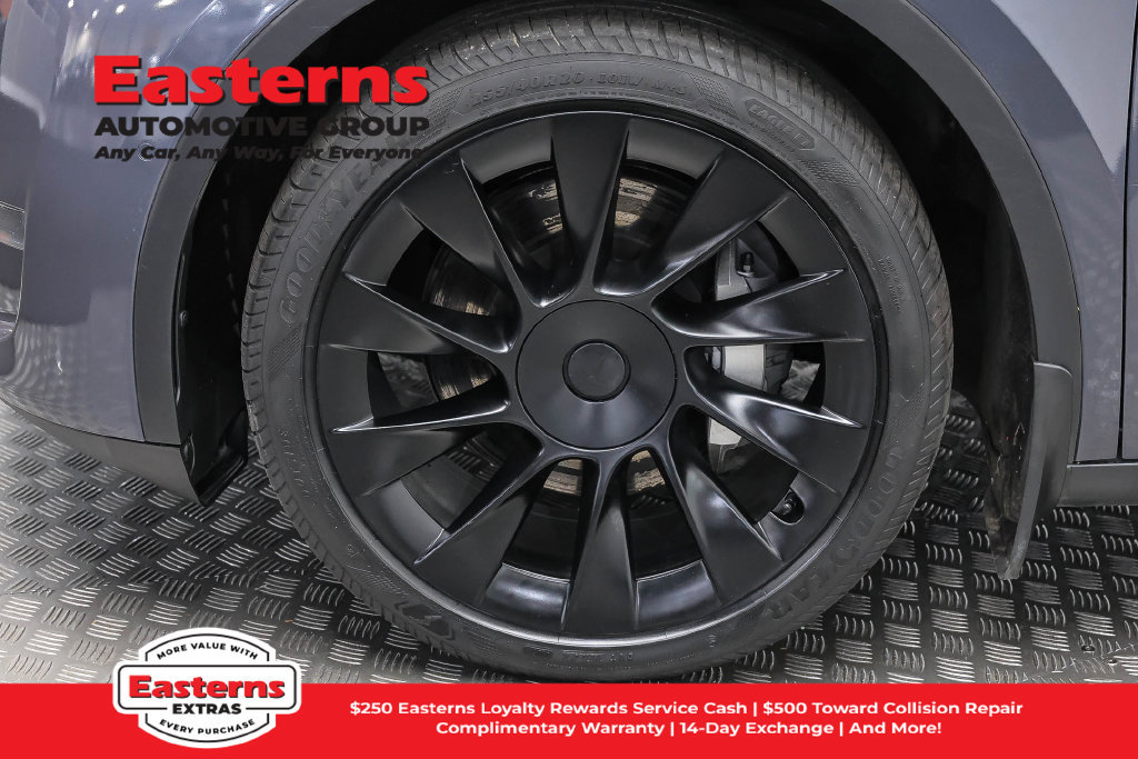 Used 2022 Tesla Model Y Long Range AWD/4WD image 27