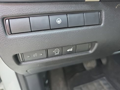 Used 2023 Nissan Rogue SL w/ SL Premium Package image 22