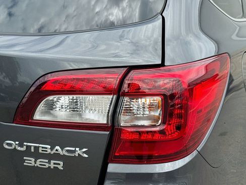 Used 2019 Subaru Outback 3.6R Limited w/ Popular Package #2 AWD/4WD image 33