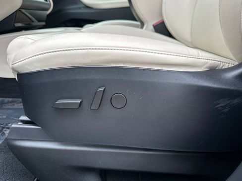 Used 2020 Tesla Model X Long Range image 14