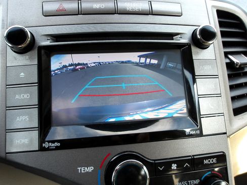 Used 2015 Toyota Venza Limited image 20