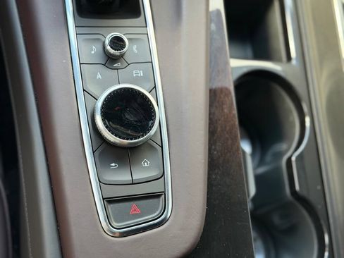 Used 2024 Cadillac Escalade ESV Sport Platinum w/ LPO, ONYX Package AWD/4WD image 31
