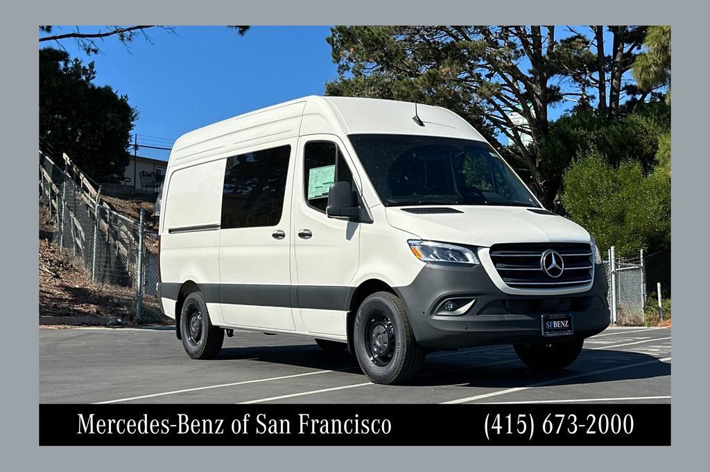 Used 2025 Mercedes-Benz Sprinter 2500 image 1