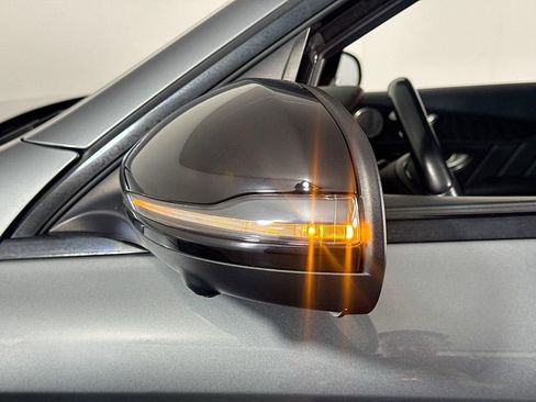 Used 2018 Mercedes-Benz GLC 300 4MATIC w/ Multimedia Package image 19