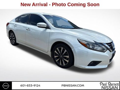Used 2017 Nissan Altima 2.5 SL w/ 2.5 Technology Package FWD image 1