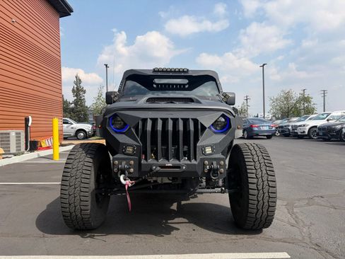 Used 2021 Jeep Gladiator Rubicon AWD/4WD image 8