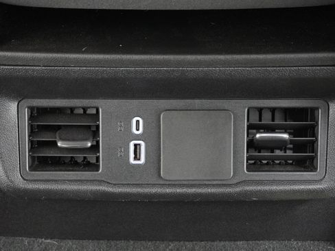 Used 2024 Chevrolet Silverado 1500 Custom image 27