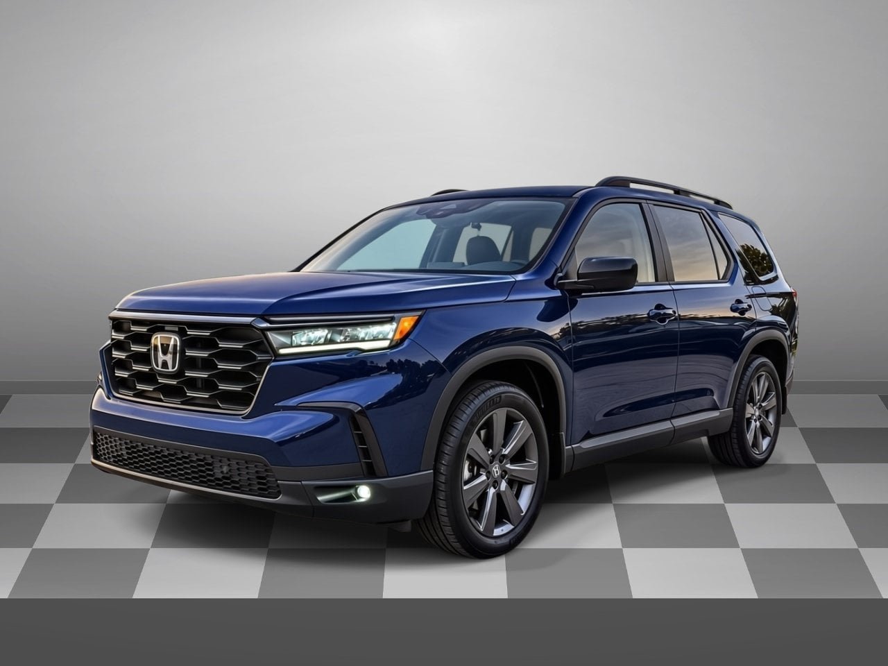 Used 2025 Honda Pilot Sport image 3
