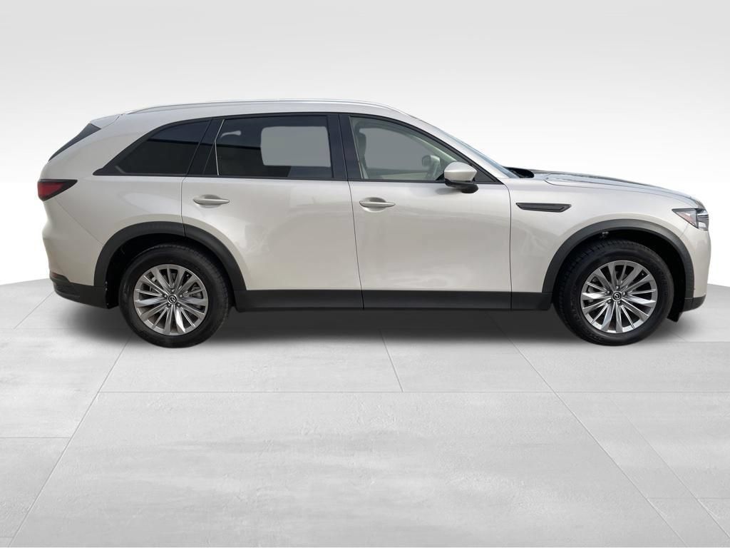 Used 2024 MAZDA CX-90 3.3 Turbo w/ Preferred Package AWD/4WD image 4