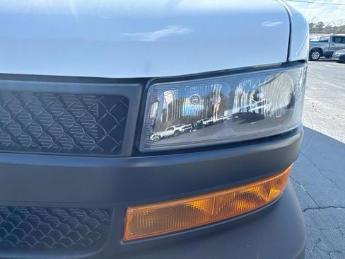 New 2026 Chevrolet Express 2500 Work Van image 10