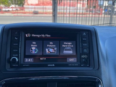 Used 2017 Dodge Grand Caravan SXT FWD image 14