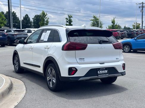 Certified 2022 Kia Niro EX FWD image 5