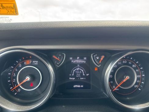 Used 2020 Jeep Wrangler Sport AWD/4WD image 34