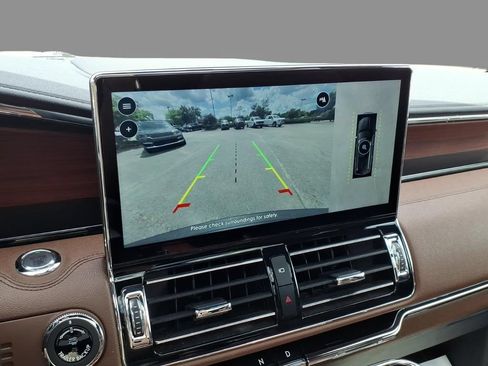 Used 2022 Lincoln Navigator Reserve AWD/4WD image 26