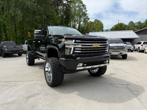 Used 2022 Chevrolet Silverado 2500 High Country w/ LPO, Hitch Package AWD/4WD image 13