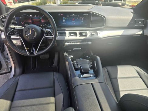 Certified 2024 Mercedes-Benz GLS 450 4MATIC image 23