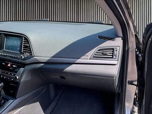 Used 2018 Hyundai Elantra Value Edition w/ Cargo Package image 17