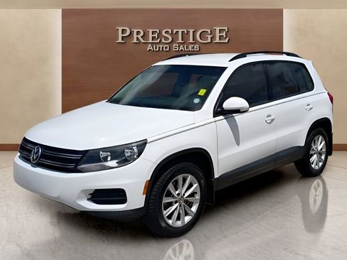 Used 2017 Volkswagen Tiguan Limited w/ Premium Package FWD image 6