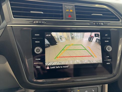 Certified 2023 Volkswagen Tiguan SE image 39