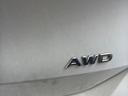 Used 2017 Nissan Rogue S w/ S Appearance Package AWD/4WD image 7