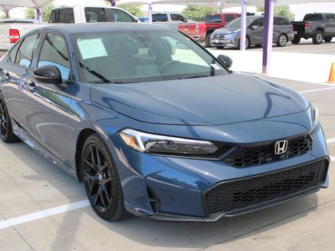 Used 2025 Honda Civic Sport image 8