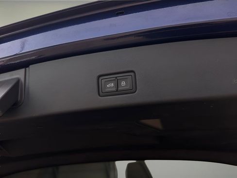 Used 2023 Audi Q4 e-tron Premium Plus image 27