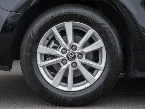 Used 2025 Toyota Camry LE image 21