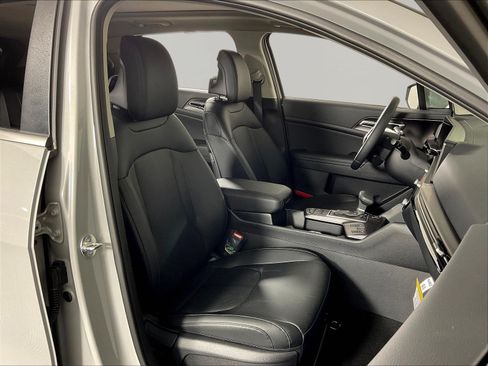 New 2026 Kia Sportage EX w/ EX Panorama Roof Package FWD image 19