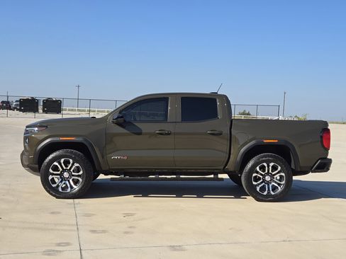 Used 2024 GMC Canyon AT4 w/ Canyon Safety Plus Package image 5