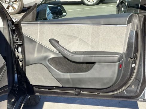 Used 2025 Tesla Model 3 Long Range image 40