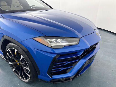 Used 2021 Lamborghini Urus AWD/4WD image 47