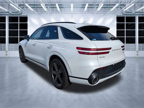 Used 2025 Genesis GV70 3.5T Sport w/ Sport Prestige Package image 5