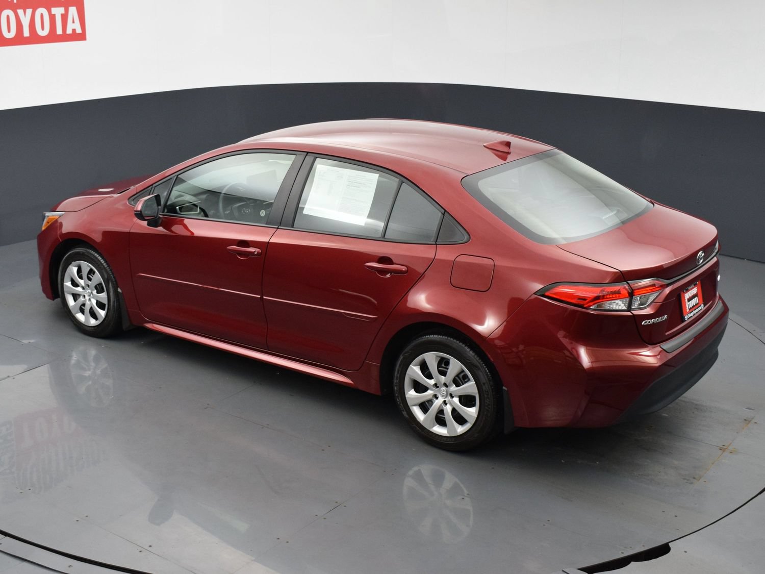 Certified 2025 Toyota Corolla LE FWD image 18