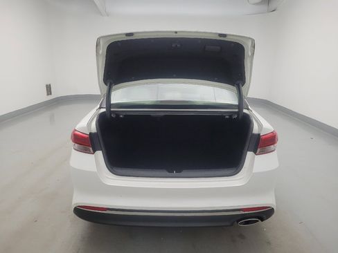 Used 2016 Kia Optima LX FWD image 29