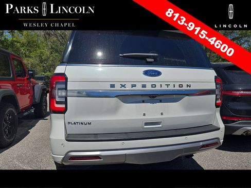Used 2023 Ford Expedition Platinum image 12
