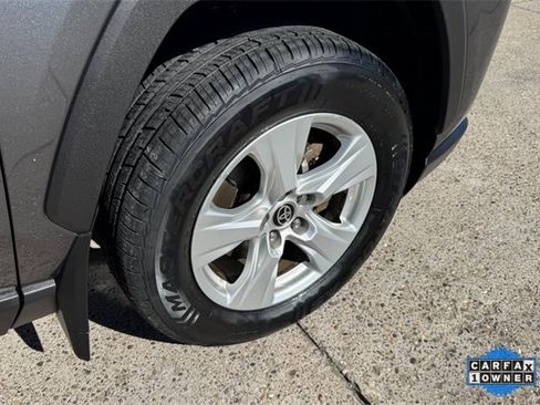 Used 2020 Toyota RAV4 XLE image 24