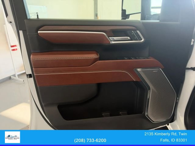 Used 2024 GMC Sierra 3500 Denali Ultimate AWD/4WD image 10