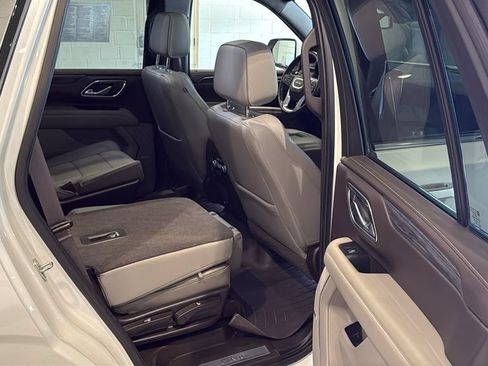 Used 2021 GMC Yukon SLT w/ SLT Luxury Plus Package AWD/4WD image 15