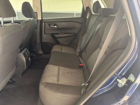 Used 2025 Nissan Rogue SV FWD image 28