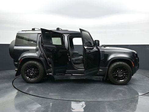 Used 2020 Land Rover Defender 110 S AWD/4WD image 46