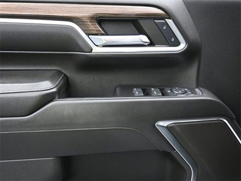 Used 2024 Chevrolet Silverado 2500 LT image 22