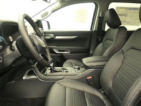 New 2025 Ford Ranger Lariat w/ FX4 Off-Road Package image 13