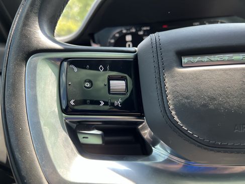 Used 2023 Land Rover Range Rover SV AWD/4WD image 19